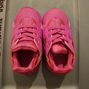 Pink huaraches